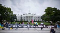 Americké rakety nemusia stačiť. Ak má mať Bidenov ťah pre Kyjev väčší význam, musí sa pridať aj Európa