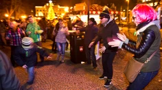 Silvestrovali ste na námestiach? Možno sa na záberoch spoznáte