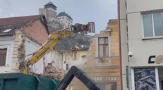 Zbúraný historický dom v centre Trenčína: Padla prvá pokuta, úrad šiel takmer na maximálnu sumu
