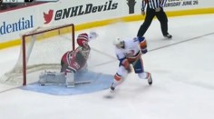 Devils prehrali po nájazdoch už 17-krát v sezóne. Brodeura prekonali dve otočky