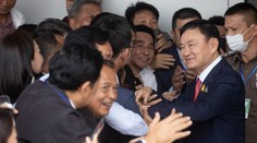 Thajského expremiéra Šinavatru odsúdili na osem rokov väzenia