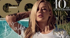 Povedali by ste, že toto sú silikóny? Iggy ako miss mokré tričko