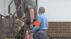 Muž znásilnil vlastnú neter (14). Po rozsudku odchádzal s úsmevom na tvári