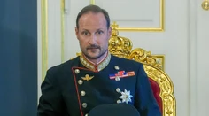 Nórsko má nového kráľa. Nástupca zosnulého Haralda prijal meno Haakon VIII.