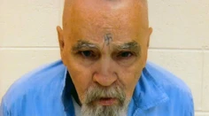 Zomrela členka vražedného kultu, ktorý viedol Charles Manson