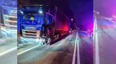 Tragická nehoda na strednom Slovensku. Chodec (†51) kráčal po strede cesty, zrazil ho kamión