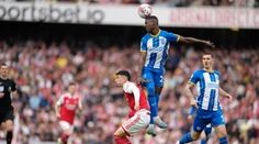 Brightonu narástli v závere sezóny krídla: Zničil Arsenal a City má anglický titul v hrsti