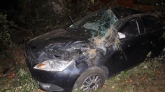 Opitá vodička narazila pri Pezinku do stromu, z vraku vyšla iba s ľahkými zraneniami