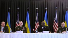 Spojenci sa zhodli na vstupe Ukrajiny do NATO. Americký minister obrany uistil Kyjev o podpore