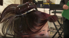 Klobúk z vlasov. Súťaž mladých kaderníkov v Košiciach priniesla extrémne výtvory