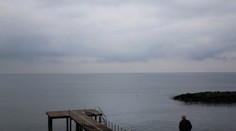 Na rozbúrenom Čiernom mori sa prelomila turecká nákladná loď, na palube bolo 12 ľudí