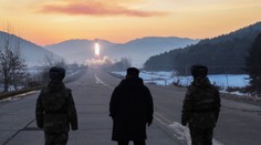 KĽDR potvrdila testovací odpal hypersonických rakiet, dohliadal naň Kim Čong-un