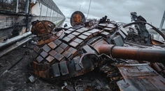 Beznádej Rusov: Tanky chcú chrániť pomocou čoraz bizarnejších riešení