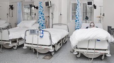 V sobotu zomrelo na covid 43 ľudí a pribudlo takmer 8000 nových prípadov