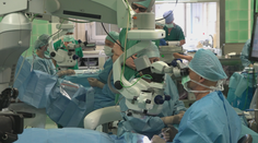 Unikátna operácia na Slovensku. Sledovali ju cez 3D okuliare