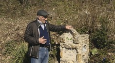 Dôchodca vyhľadáva pramene a stavia tam nové studničky. Mnohé zachránil pred spustnutím