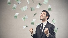 Iba každý siedmy zamestnanec na Slovensku dostane 13. plat