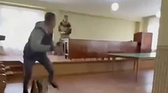 VIDEO: Regrút na Sibíri postrelil odvodového komisára. Podrobí sa psychiatrickému vyšetreniu