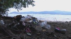 Samá špina a smeti. Na Zemplínskej šírave majú hlavu v smútku z nezodpovedných ľudí