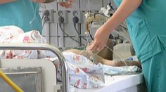 Dobitá tvárička a podliatiny po tele. V bratislavskej nemocnici skončil trojročný chlapček