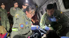 Prežili pád lietadla aj 40 dní v džungli. Súrodencov nasmerovali za záchranou posledné slová umierajúcej matky