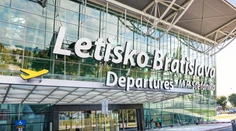 Spustenie letnej sezóny na letisku v Bratislave sa blíži. Má smelé plány aj problém s nedostatkom personálu