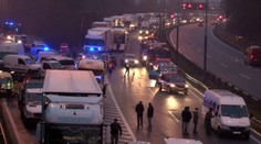 Tragický víkend na diaľniciach. Poľadovica a zlé počasie si vybrali svoju daň