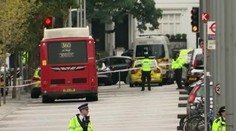 Británia: Polícia prepustila vodiča zadržaného po náraze do chodcov