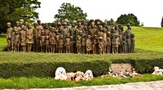 Od vyhladenia Lidíc uplynulo 80 rokov: „Zrazu sa to opakuje stovky kilometrov od nás“ uviedol riaditeľ pamätníka