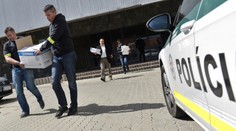 Policajná razia vo Váhostave! Policajti zaistili dokumenty