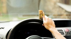 Našli ste si za stieračom bankovku? Na parkoviskách v Európe sa šíri nebezpečný podvod