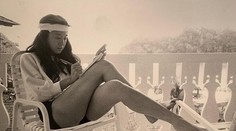 Vek je len číslo. V prípade tejto návrhárky s dokonalou postavou to platí do bodky