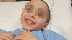 Chlapec (7) sa konečne dočkal. Až 17 mesiacov žil s umelým srdcom, teraz dostal skutočné