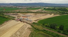 Táto správa nepoteší žiadneho vodiča. Križovatka diaľnic D4 a D1 tak skoro nebude