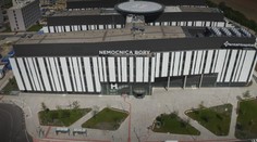 Katastrofický  scenár sa nenaplnil. Nová nemocnica prilákala slovenských lekárov z rôznych kútov sveta