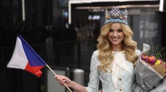 Lákali ju do New Yorku. V Epsteinových dokumentoch sa objavuje aj meno českej Miss World 2023