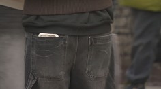 Vreckári útočia na preplnených vianočných trhoch v Bratislave. Ľahko dostupné miesta sú pre nich pozvánkou