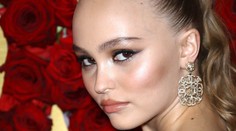 Dcéra Johnnyho Deppa konečne nie je chodiaca kostra. Vyzerá úžasne