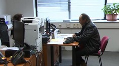 Štát nevie dostať niektorých ľudí do roboty. Prichádza s "riešením"