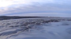 VIDEO: Ako keby sa zastavil čas. Na kanadskom jazere zamrzli aj vlny