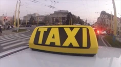Pribúdajú ďalší nahnevaní cestujúci, ktorí sa viezli najdrahším bratislavským taxíkom