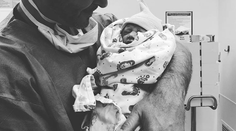 Slávny spevák je trojnásobným otcom. Dojemnejší záber dnes neuvidíte