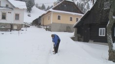 Polovica krajiny sa zobudila do bieleho rána. Niekde napadlo 30 cm snehu