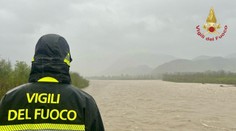 FOTO+VIDEO: Rieky sa po búrkach vyliali z korýt. Severné Taliansko postihli záplavy a zosuvy pôdy