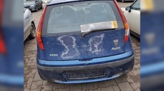 Poriadna trúfalosť: Muž (37) jazdil autom s neplatnou zahraničnou ŠPZ, nikdy nemal vodičák