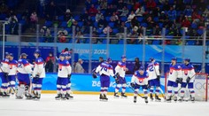 Dve tretiny sme do nich búšili. Tu sú reakcie smutných Slovákov po prehre s Fínmi