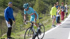 O víťazovi poslednej etapy Gira rozhodli rozhodcovia. Nibali potvrdil druhý triumf