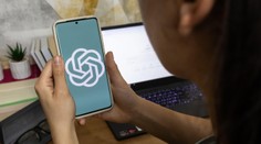 Mladí ľudia sa môžu ľahko priateliť s chatbotom. Umelá inteligencia nemá empatiu, upozorňuje psychologička