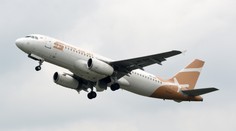 Zdesenie na palube lietadla. Pilot oznámil cestujúcim, že nedokáže pristáť