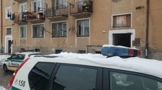 Tragédia v Revúcej: Štvorročné dievčatko zavalil televízor, na mieste bolo mŕtve